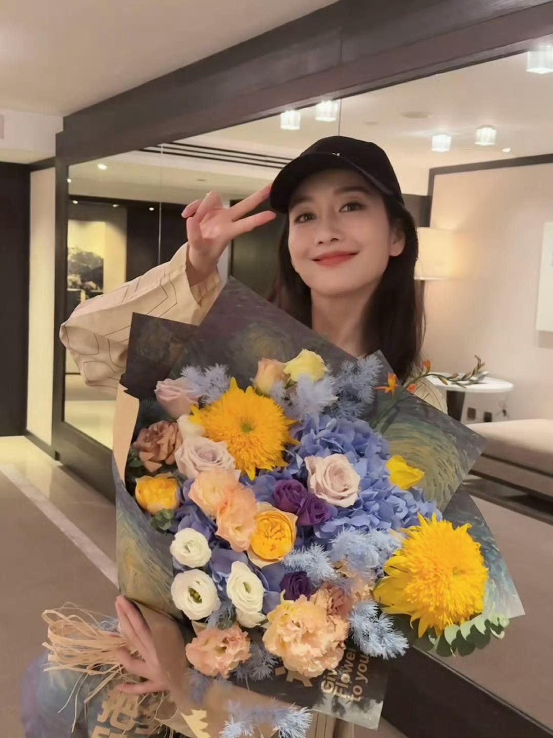 王鸥宝宝十一月一定会顺顺利利健健康康快快乐乐开开心心的过！ ​​​