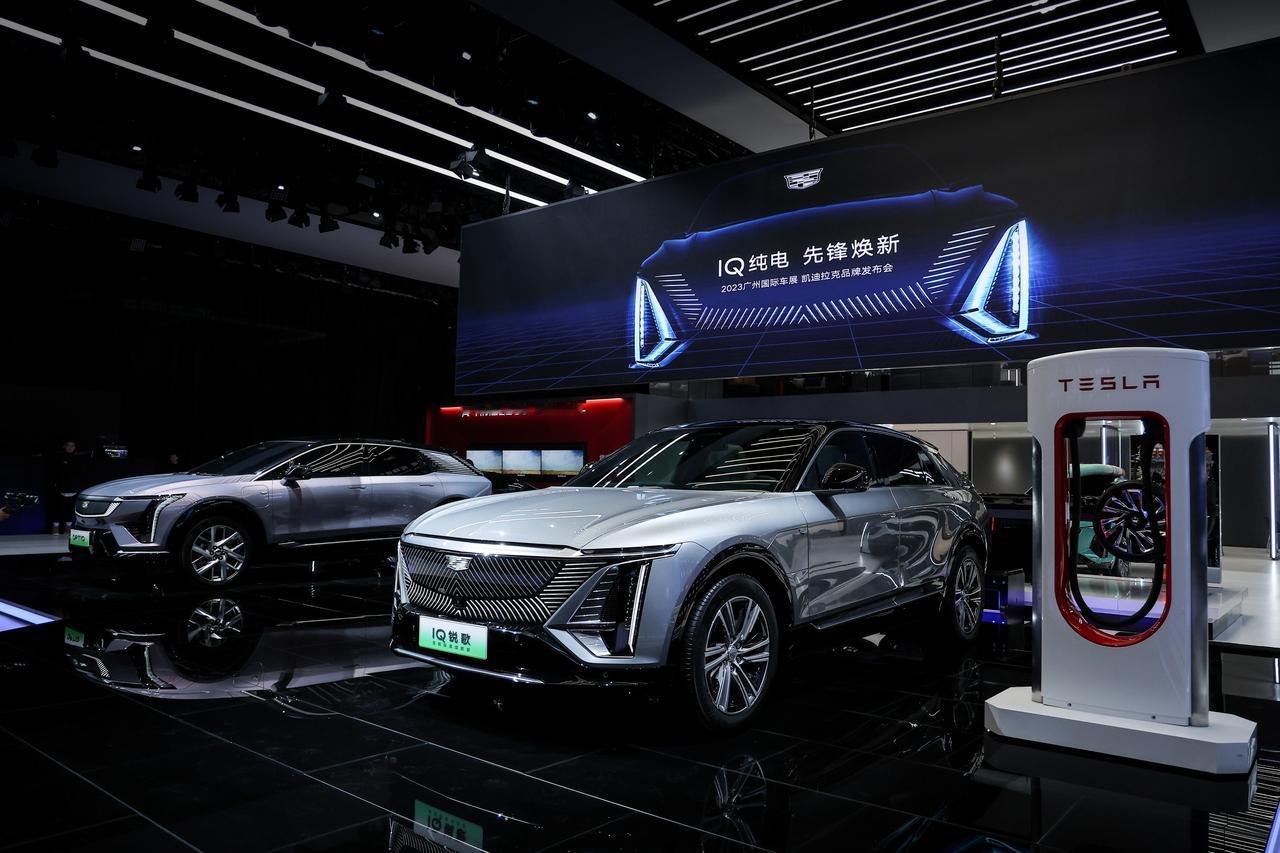 新能源市场竞争进入到下半场，主流豪华品牌开始抢回C位，在技术水平与资金实力等各方