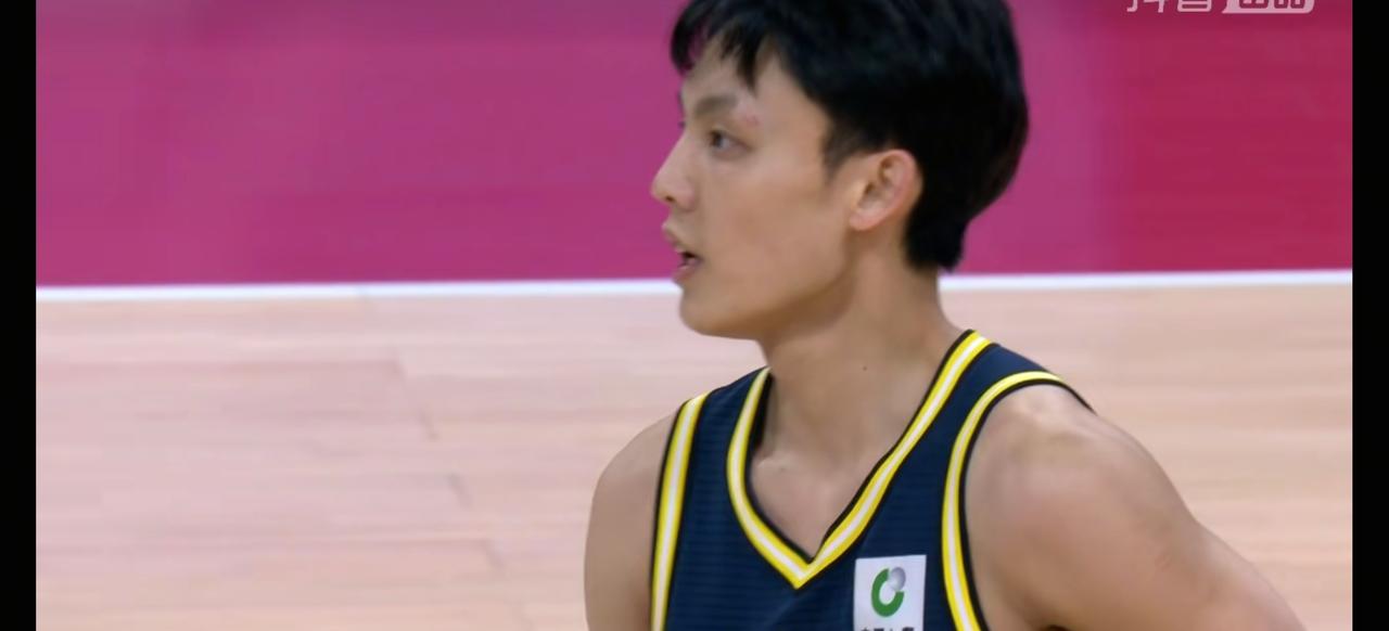 12月26日19：35，2025/2026赛季CBA常规赛第6轮有一场精彩对决，