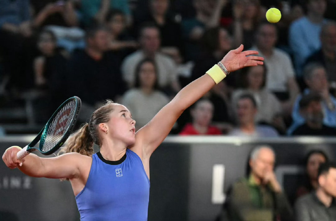 逆风翻盘韧性拉满！米拉安德列娃斩获赛季第二冠，红土赛场再添职业生涯重磅荣誉✨WT