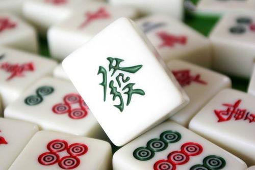 没有工作,打麻将能致富吗?
 
      不能。打麻将本质是娱乐，职业选手凤毛