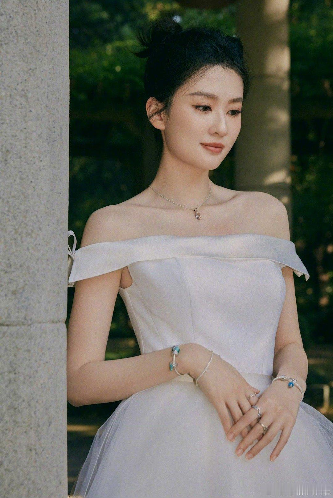 乔欣早在第一次传结婚的时候，就已经结婚了，目前正处于备孕状态。 ​​​