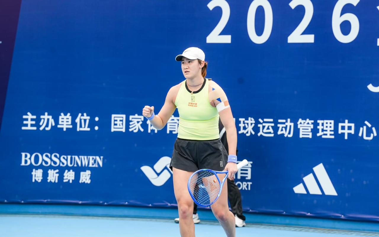 六安W100女单四强全部出炉，中国金花占据三席：尤晓迪、任钰菲、王左。
王曦雨6