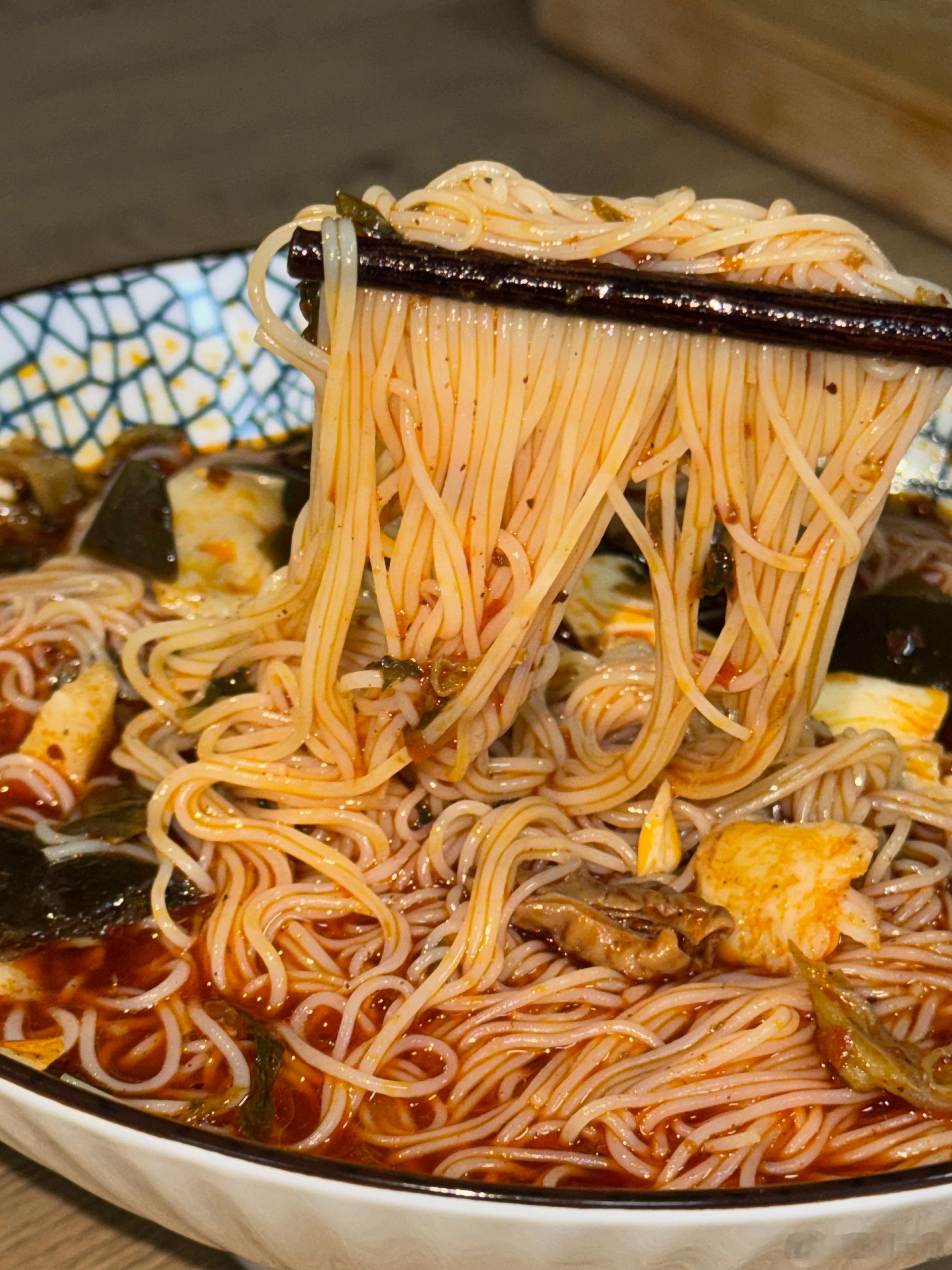 这时候吃一碗肥肠绵阳米粉会怎么样？嘿嘿 