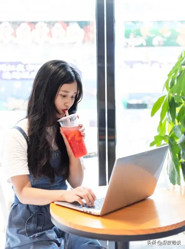 有这么一堆人，不是互联网行业的，却天天骂互联网996！

这些人也不想想，为什么