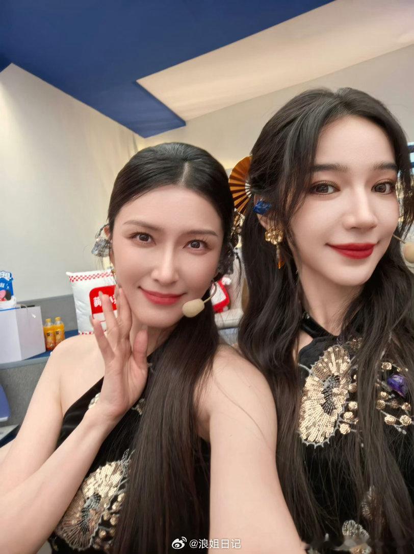 徐洁儿与姐姐们的合照📸浪姐日记浪姐乘风2026