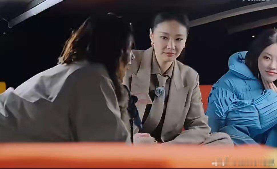 高叶 我的三金来了吗周五晚高疯 冬雨第一次拍电影吃芒果过敏满脸包，叶姐天天问好不