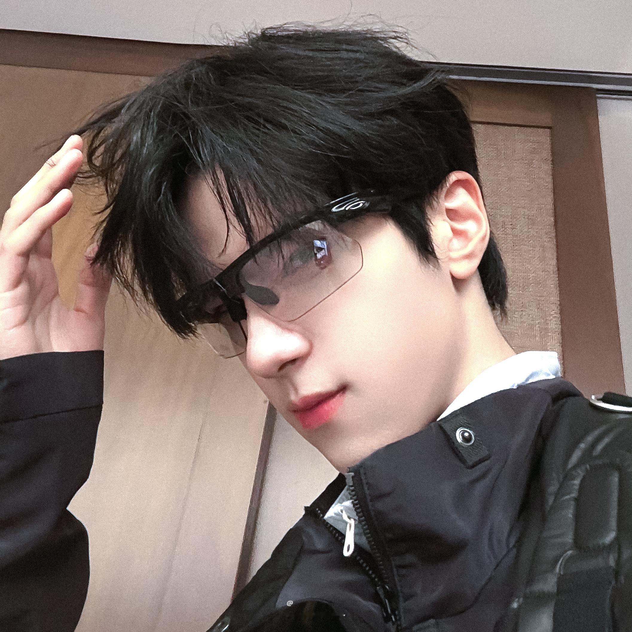 余承恩 yce余承恩天书黎明 yce余承恩顾天 “此征程如十一个春，你的青春属于