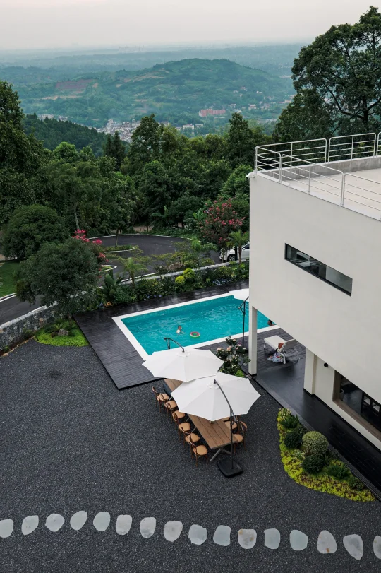 🌿 「闲在·望川谷」——法式山谷里的慵懒