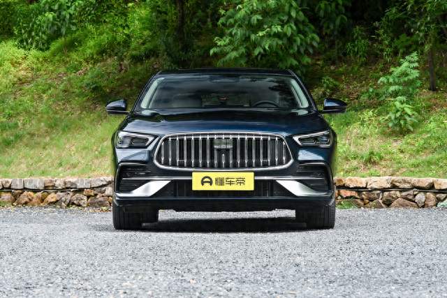 15万内2L级四驱豪华电混轿车？必须看看吉利银河星耀7MAX，真实在
