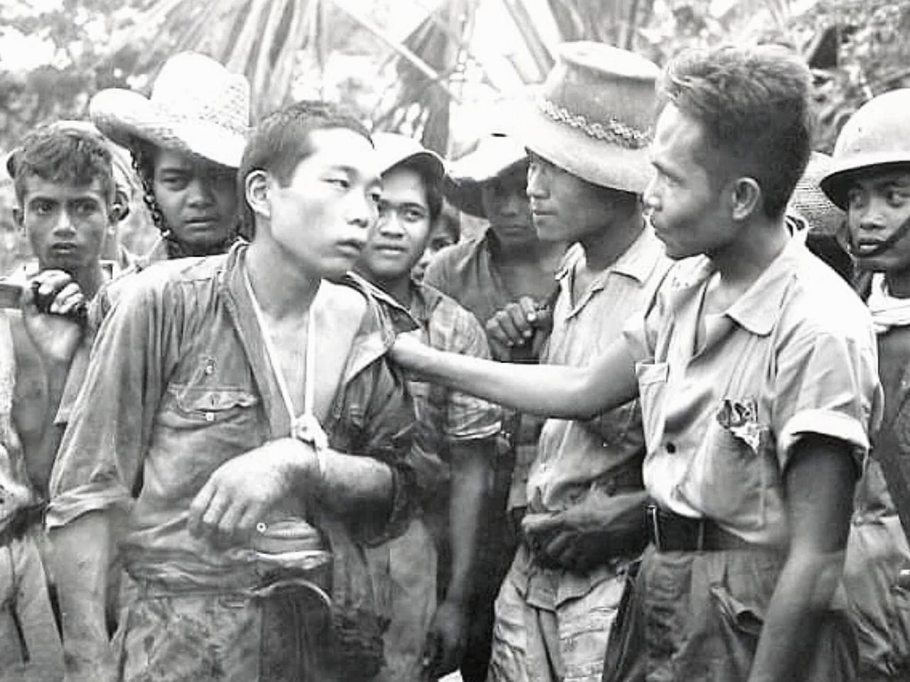 二战菲律宾战场，对日作战的美军及其支持的游击队历史留影！

1941年12月7日