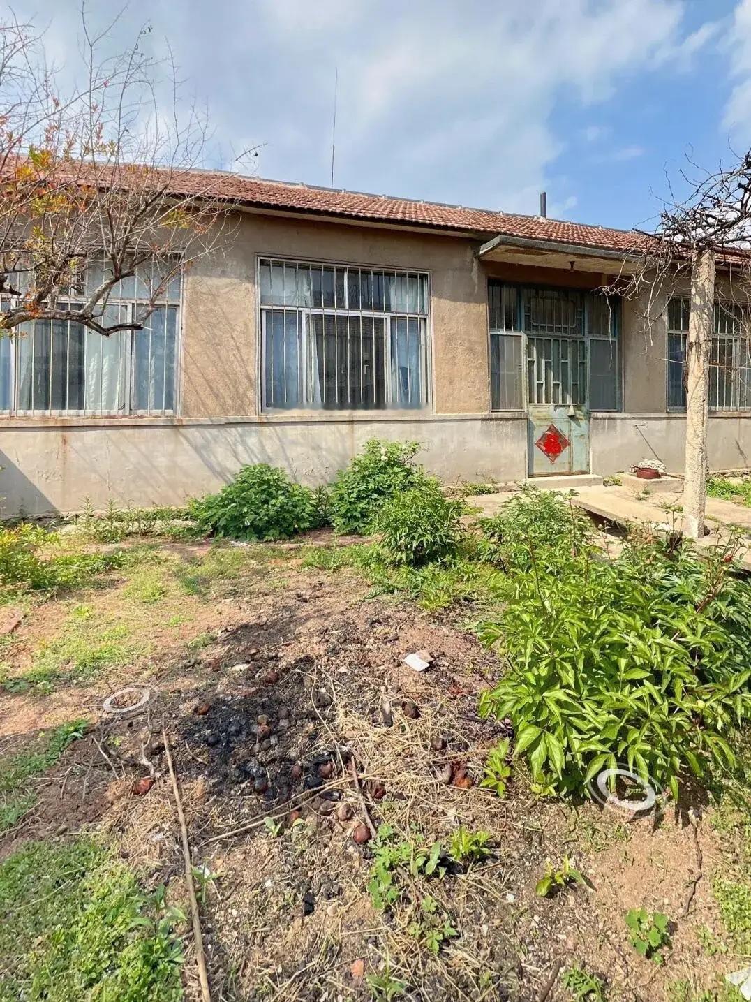 朋友们说我傻，手里攒了45万，在县城买套精装小三房不好吗？偏偏要去买那套挂了快两