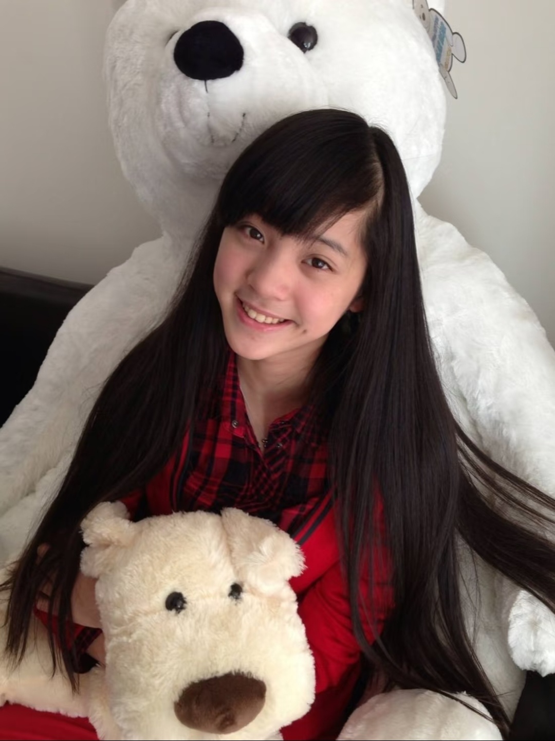 欧阳娜娜小时候真的是校花级别的存在吧，内娱独一份的清纯，素颜都能吊打许多明星了 