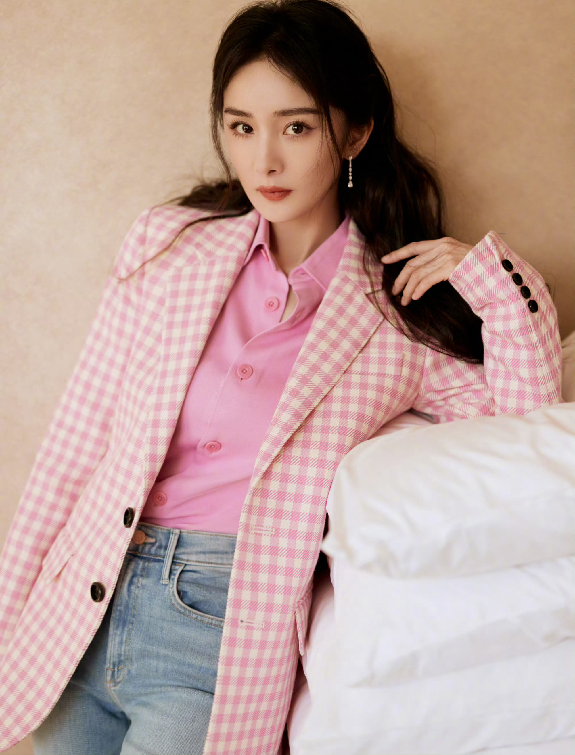 ym 睡前来看看甜美小幂，大家晚安！明天又是新的一天