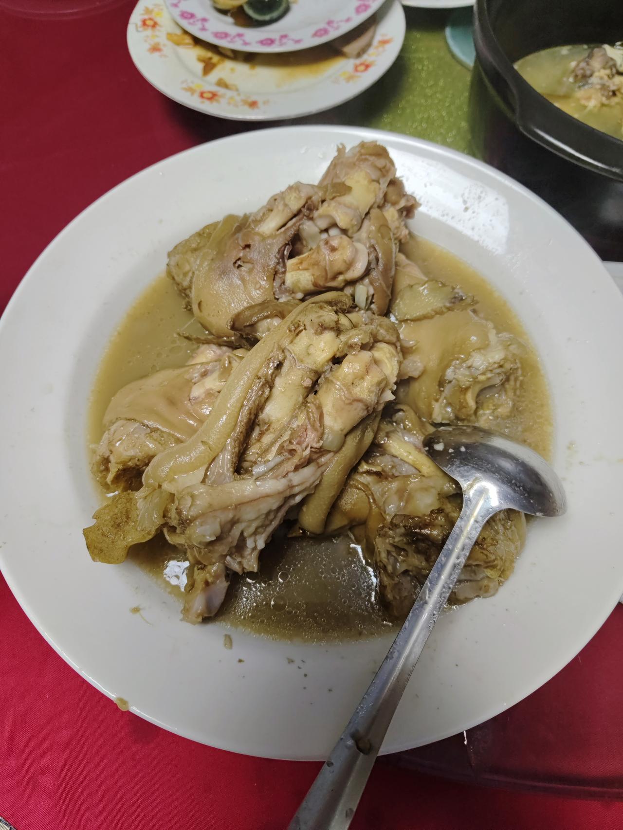 对伊战事进退维谷，商贾自知为内塔尼亚胡所诓，今欲抽身而去。伊朗生灵涂炭，亦厌战矣