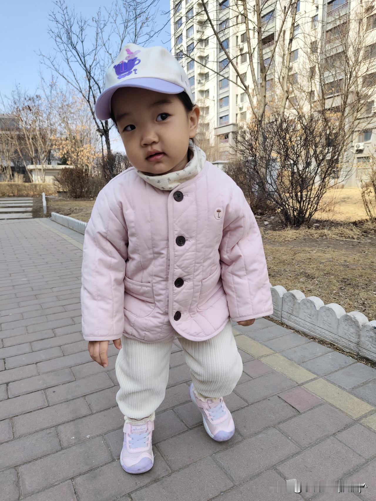 我的兴趣爱好: 摄影。
看起来怎么样，都是今天拍的。宝宝两周岁，我每天带她出来拍