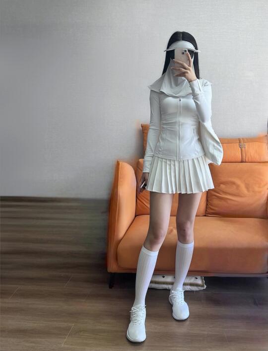 今天是运动版本的OOTD🤍