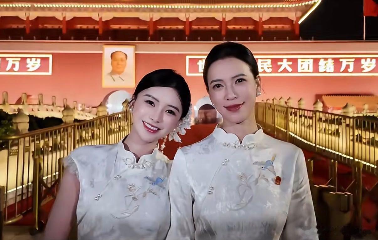 女儿把离异妈妈培养成网红心动双重奏女孩主动成为离异妈妈的后盾，陪她看遍各地风景，