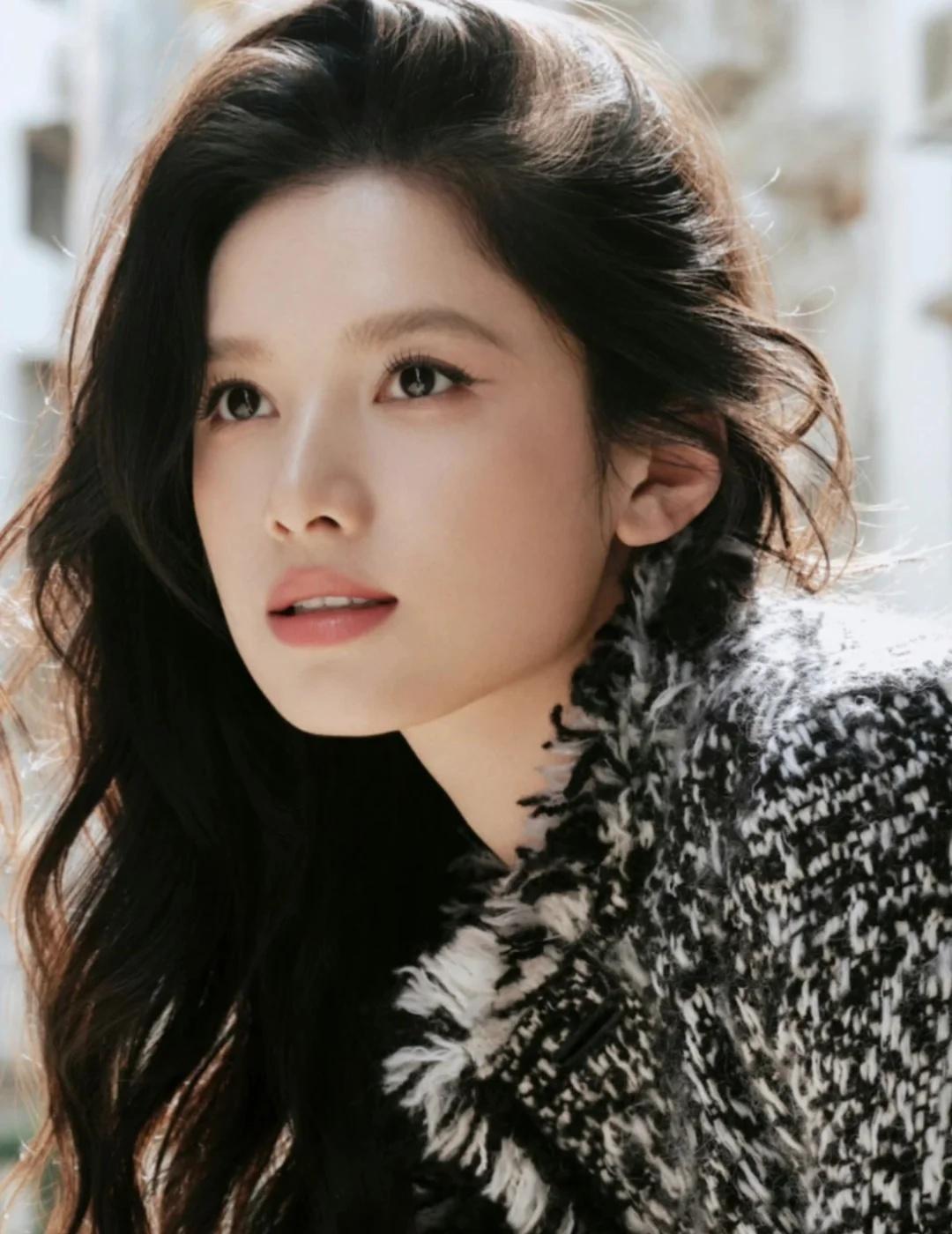 这张脸就代表了时尚
张婧仪  张婧仪同款  张婧仪头像  张婧仪神图  张婧仪穿