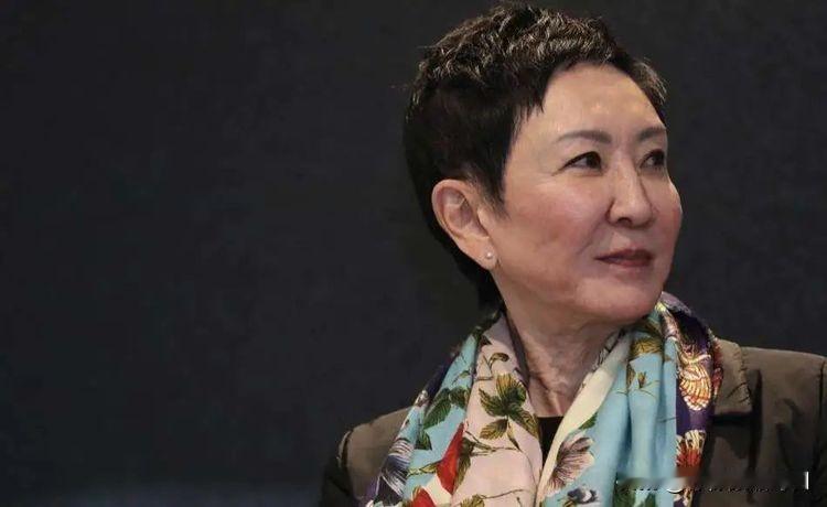 施南生长期的情绪内耗让她免疫系统受损，75 岁因多重器官衰竭离世的故事令人唏嘘。
