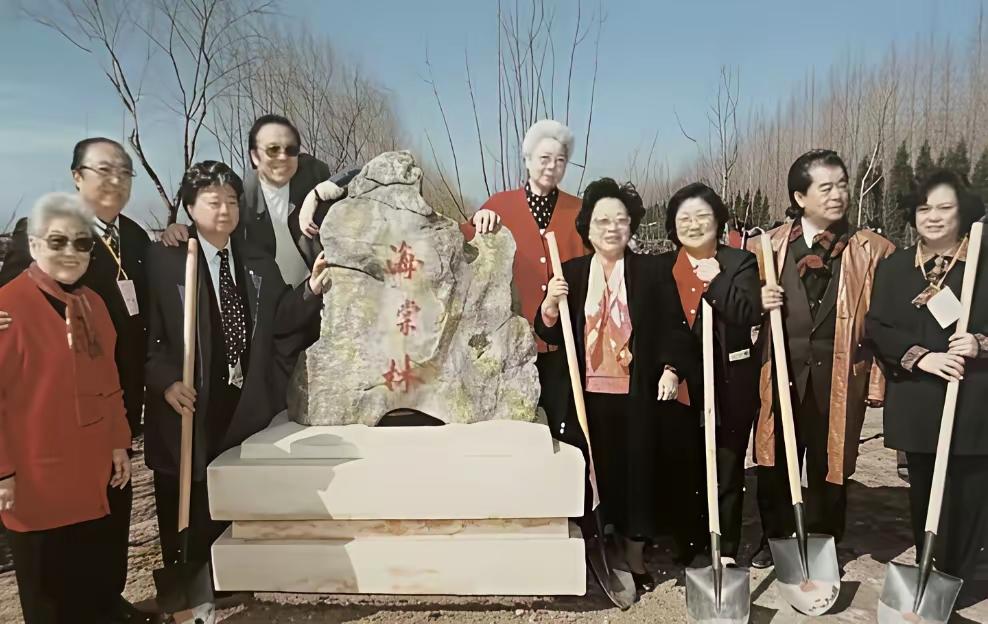 王铎：这个“海棠林”还有吗？不会是植树节一阵风吧？