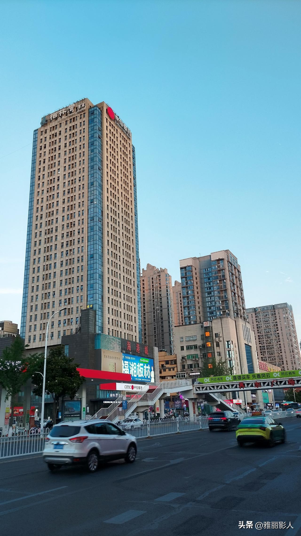 今日襄阳街景图一二三
今日襄阳夜景图四昭明台
             图五一桥
