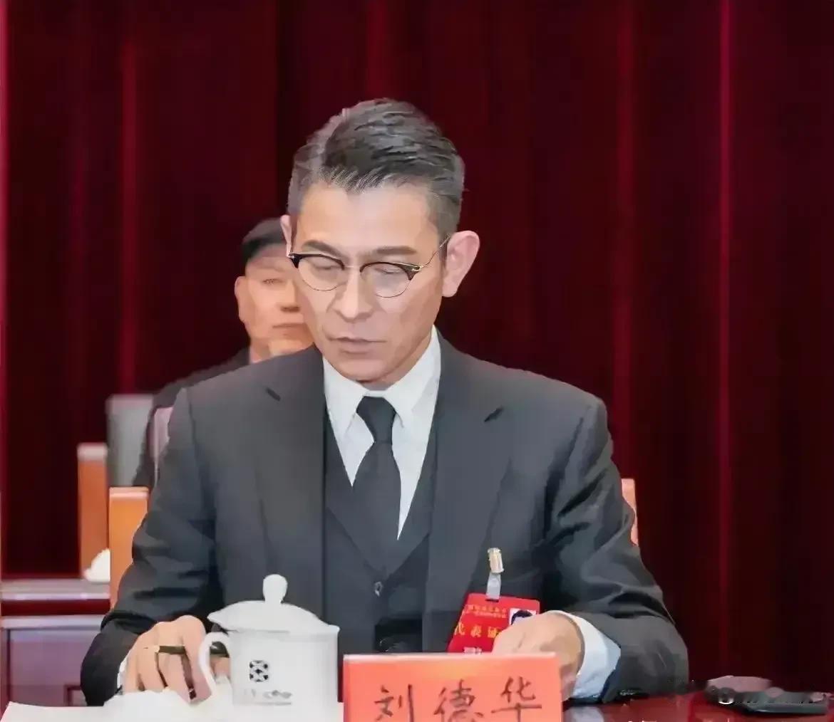 此人应该不会受贿！#啥这事那事的# #谁来为正义发声#