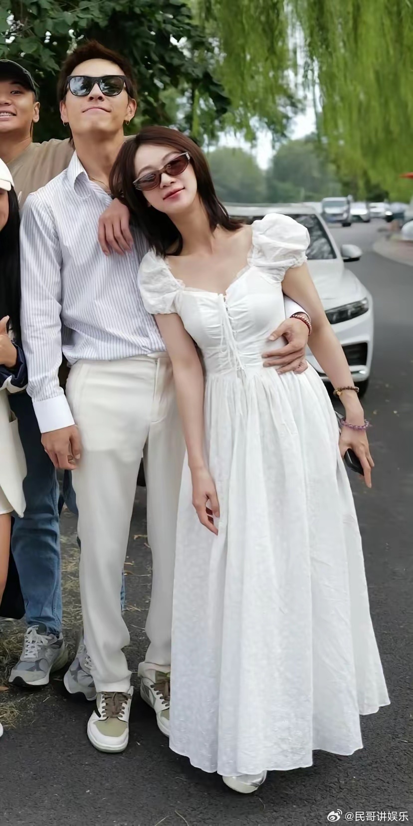吴谨言的婚姻是美满的。延禧攻略让大众认识了她和她的老公。9年时间，俩人低调的谈着