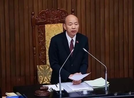 翁晓玲今提案：冻结卓荣泰9到12月薪水  蓝白人数优势表决通过

台立院今（14