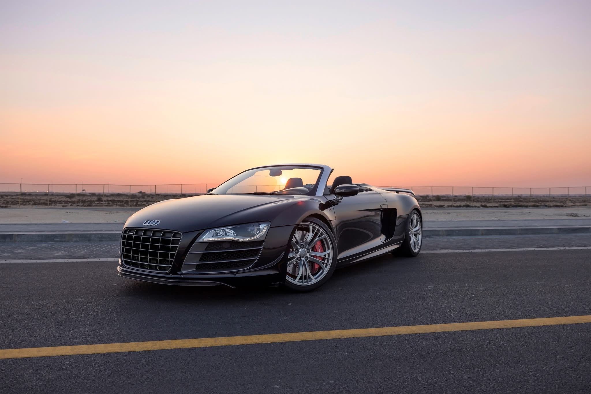 初代还是最美的！奥迪R8 GT Spyder，V10 5.2L，560马力，极速