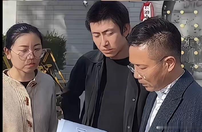 申家姐弟找李圣律师代理案件算是找对人了。申家弟弟说，那时候根本没有思路，直到网上