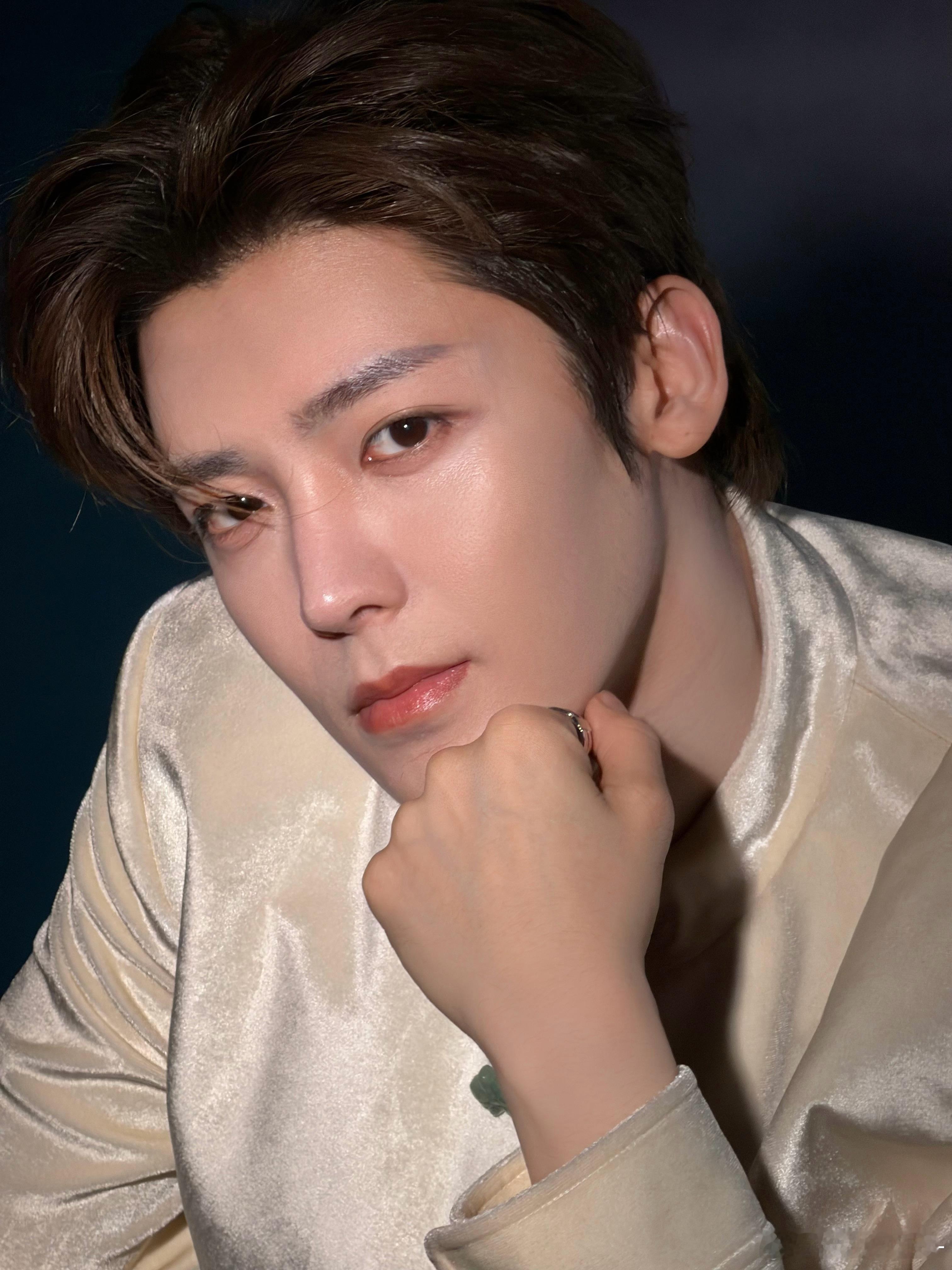 侯明昊直播 侯明昊直播真的太绝啦！他分享自己的工作心得，让我看到了他的努力和坚持