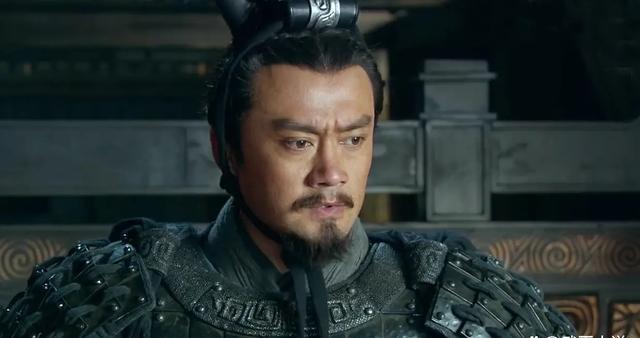 为何章邯当将军的时候横扫六国，当秦王的时候却连刘邦都打不过？

章邯早年能横扫反