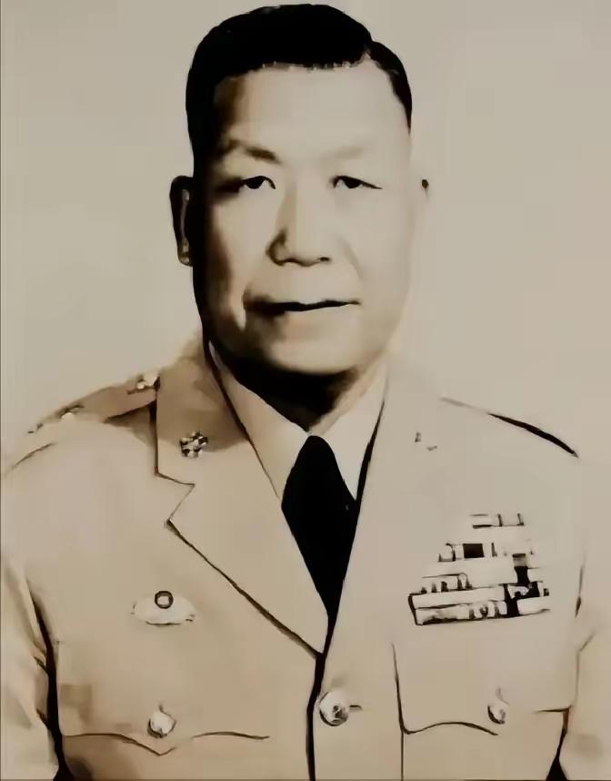 蒋介石下令炸毁青岛，山东将军冒死抗命，一夜保住整座城
 
1949年，败局已定的