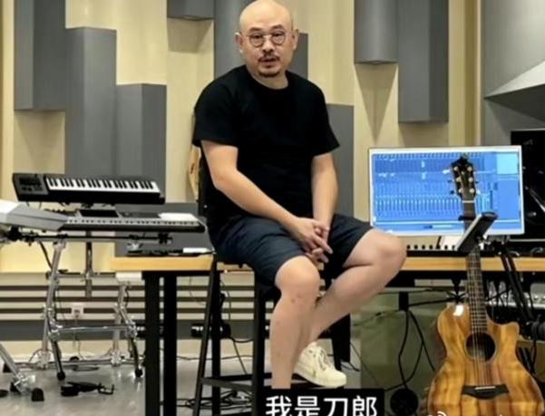 刀郎和《好声音》和解。
就在好声音宣布停播的晚上，
刀郎终于发布了他的第一条抖音