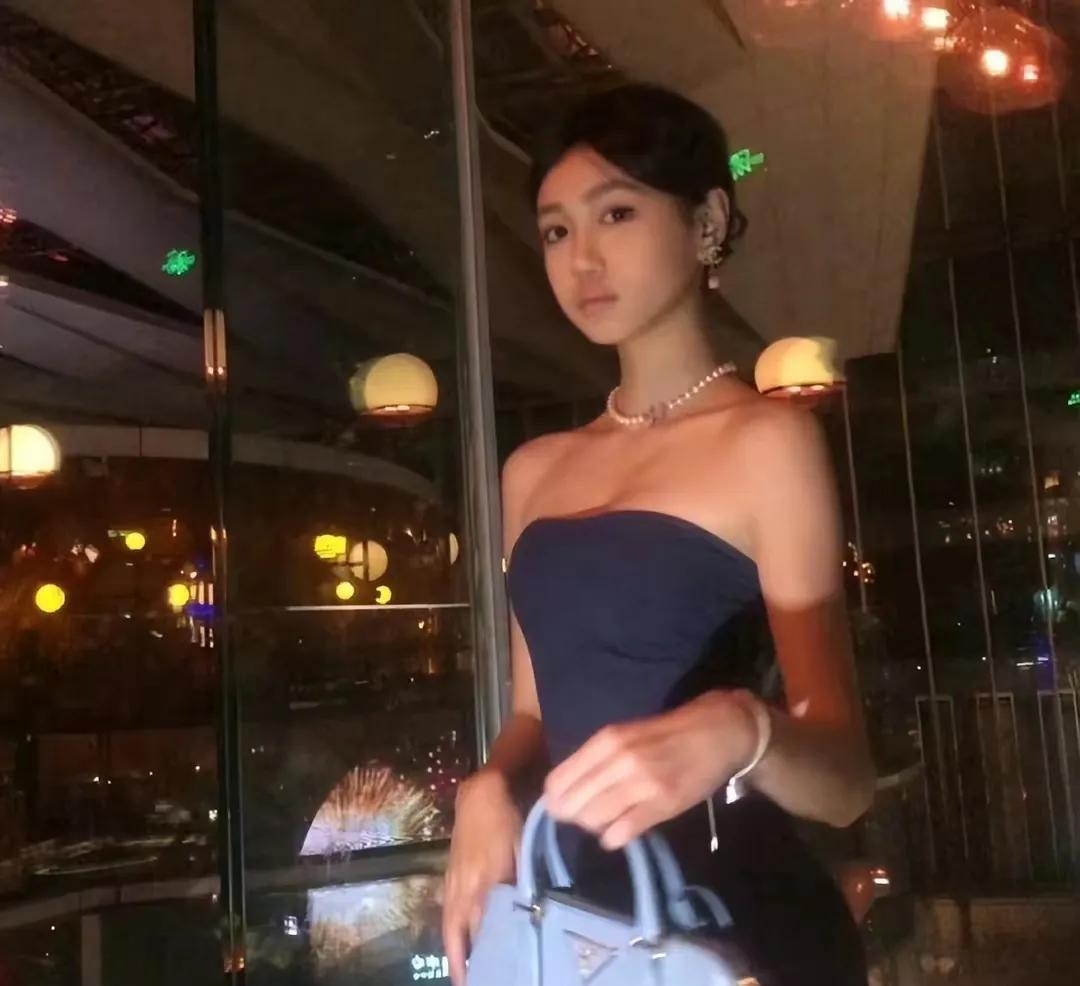 钟丽缇14岁的考拉Cayla太好看了！

钟丽缇女儿考拉14岁生日，她发文给女儿