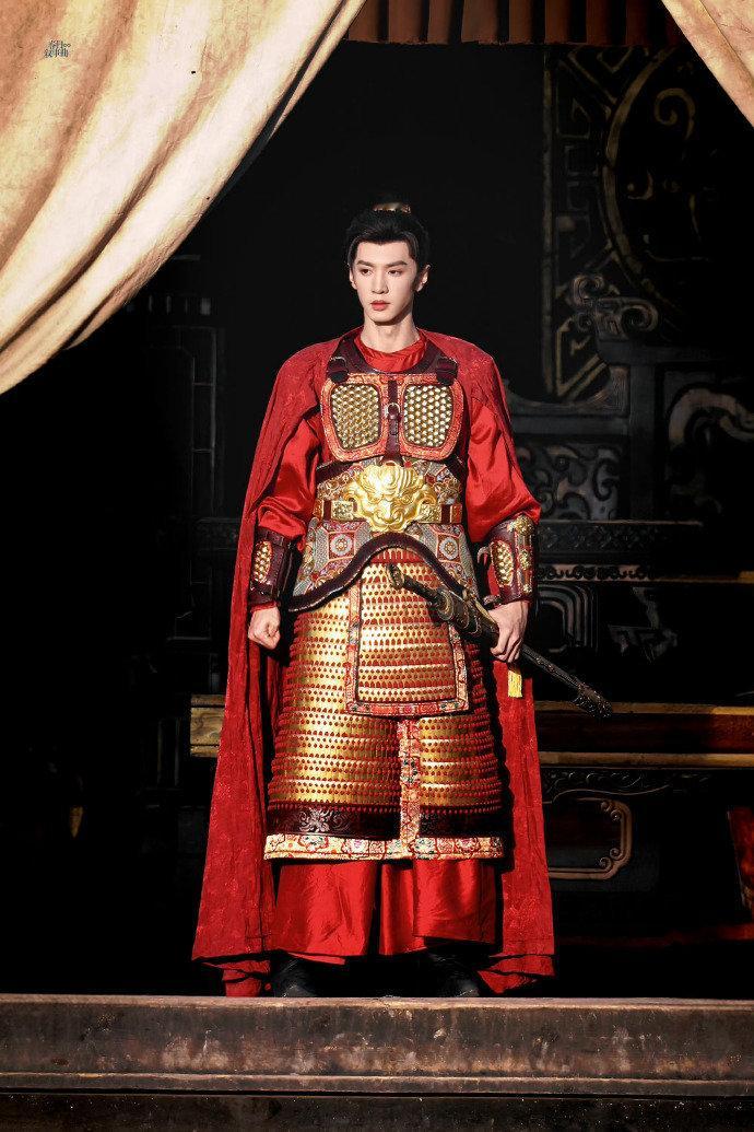 陈哲远从哪里开始是演戏 谁能分清陈哲远哪段是演技哪段是本人！看见蛇下意识躲到女主