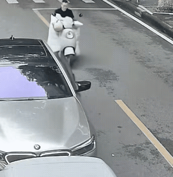 一定要防止开门杀，太危险了。