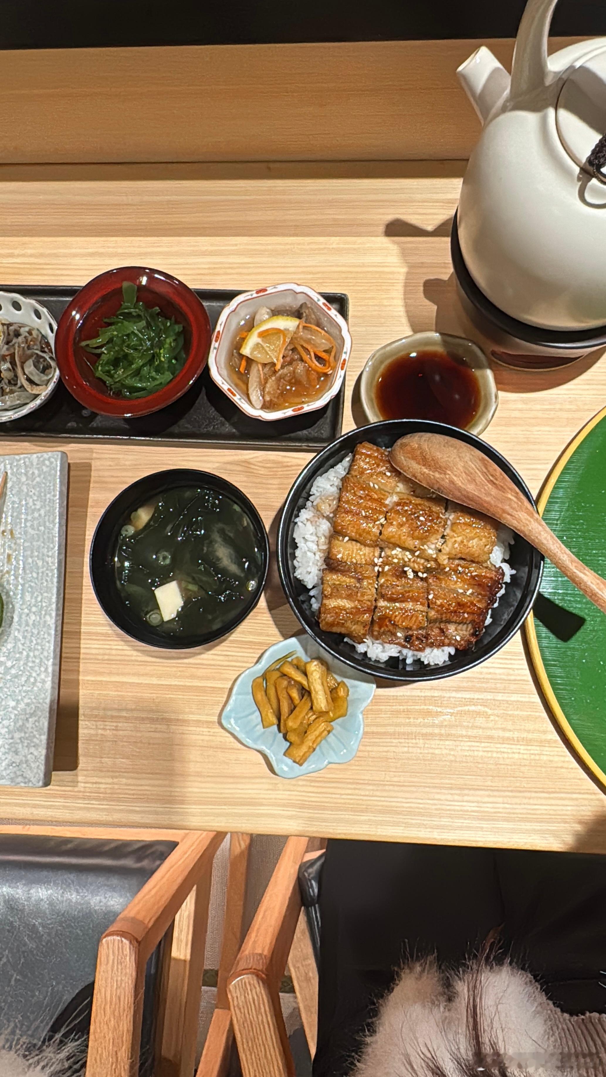 鹅肝寿司鳗鱼饭寿喜锅🍣🍚🍱啦啦啦 