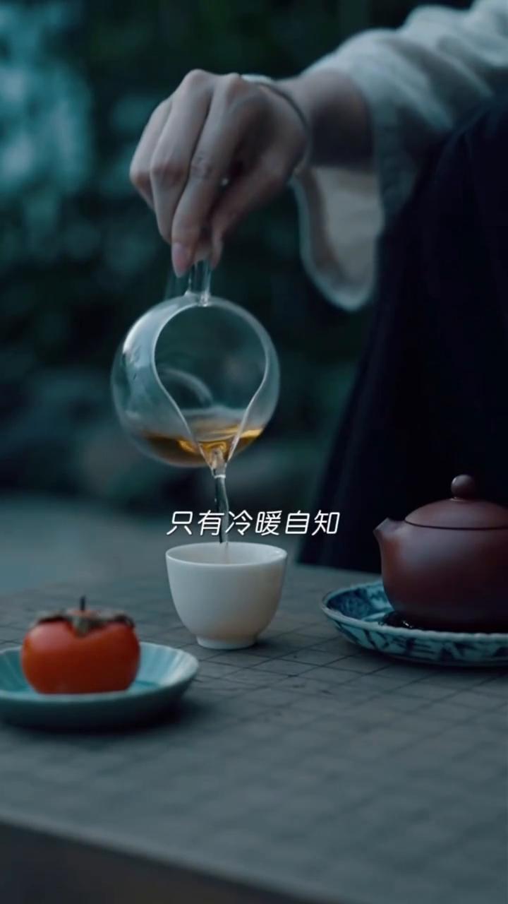 一定要学会自愈。成年人的烦恼好像和谁说都不合适，因为这个世界上从来没有真正的感同