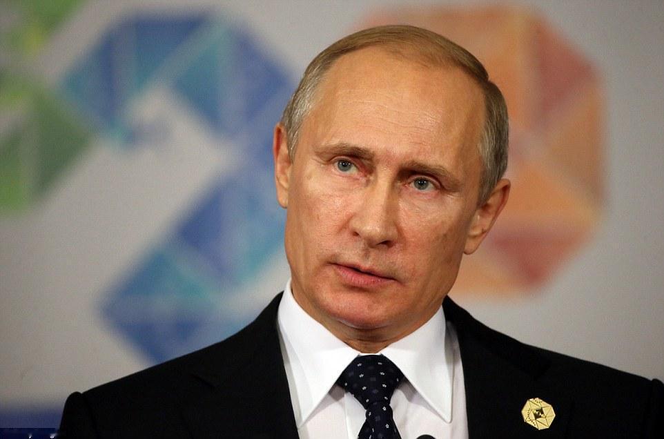 就在刚刚！
普京恋爱了！！！
主动承认自己一见钟情了！

普京这次回答。
挺让人