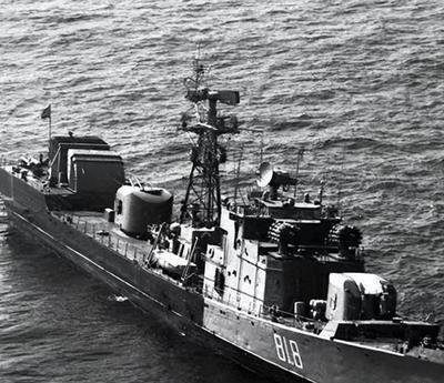 1988年，美国一艘9500吨的军舰无端挑衅苏联3000吨的护卫舰，令人没想到的