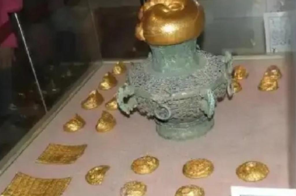 1982年，一名老农将40斤黄金全部捐给国家，捐完之后才突然发觉，原来装黄金的那