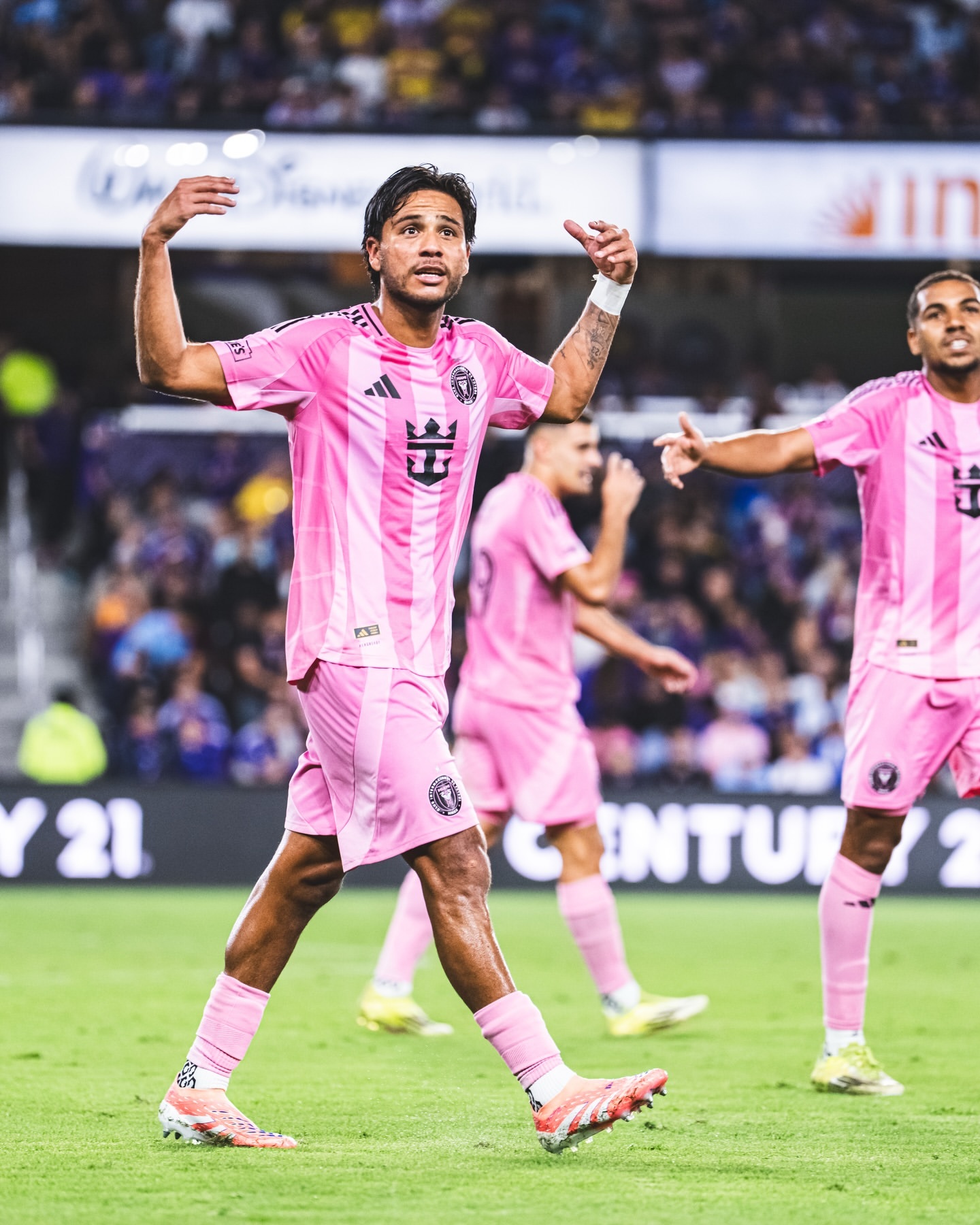 迈阿密官方｜THIS TEAM ✨💗迈阿密国际