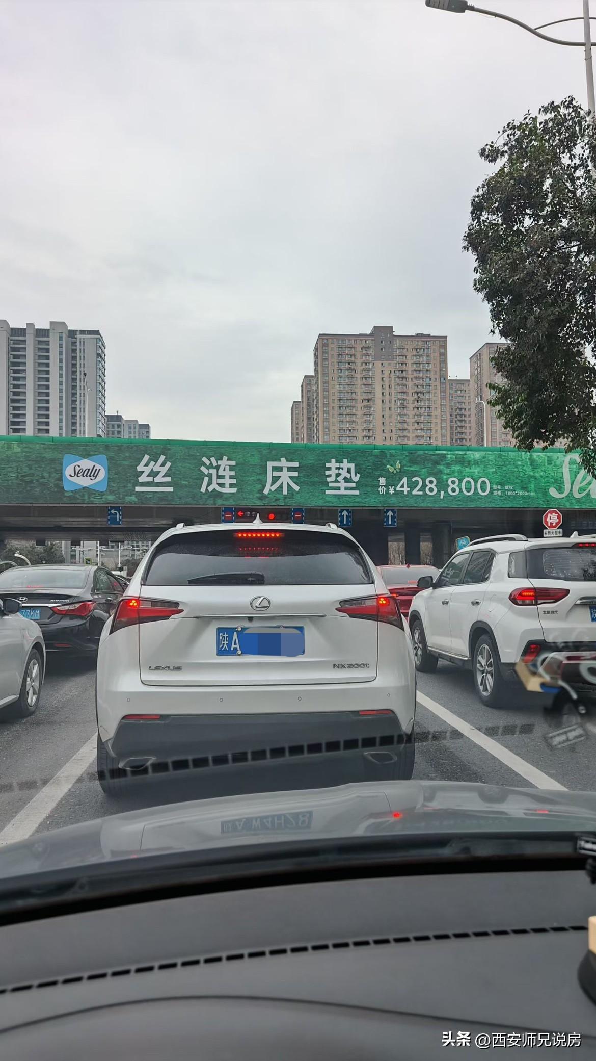 努力挣钱买个床垫[加油]