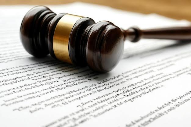 美国路易斯安那州一名律师因使用AI生成错误法律文书被罚1000美元。密西西比州更