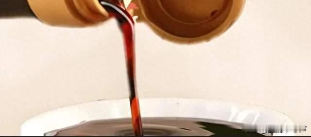 酱油是“害人油”，不仅有毒还致癌?长期吃酱油，对身体有害吗?