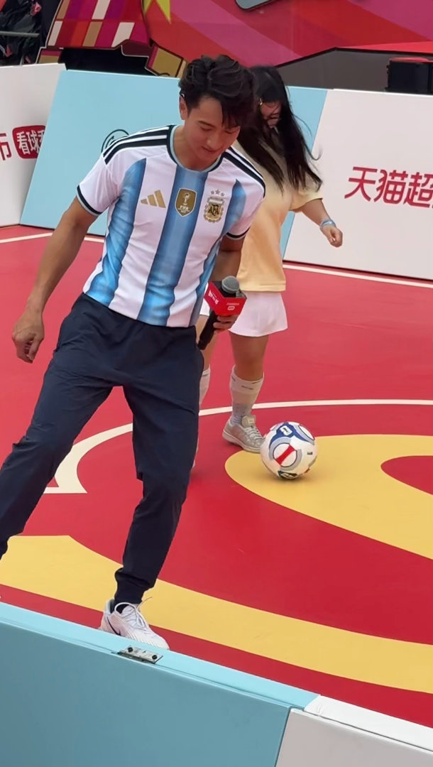 世界杯笑点过于密集了 名场面接连上演，密集笑点让人笑个不停！看球之余解锁品质好物