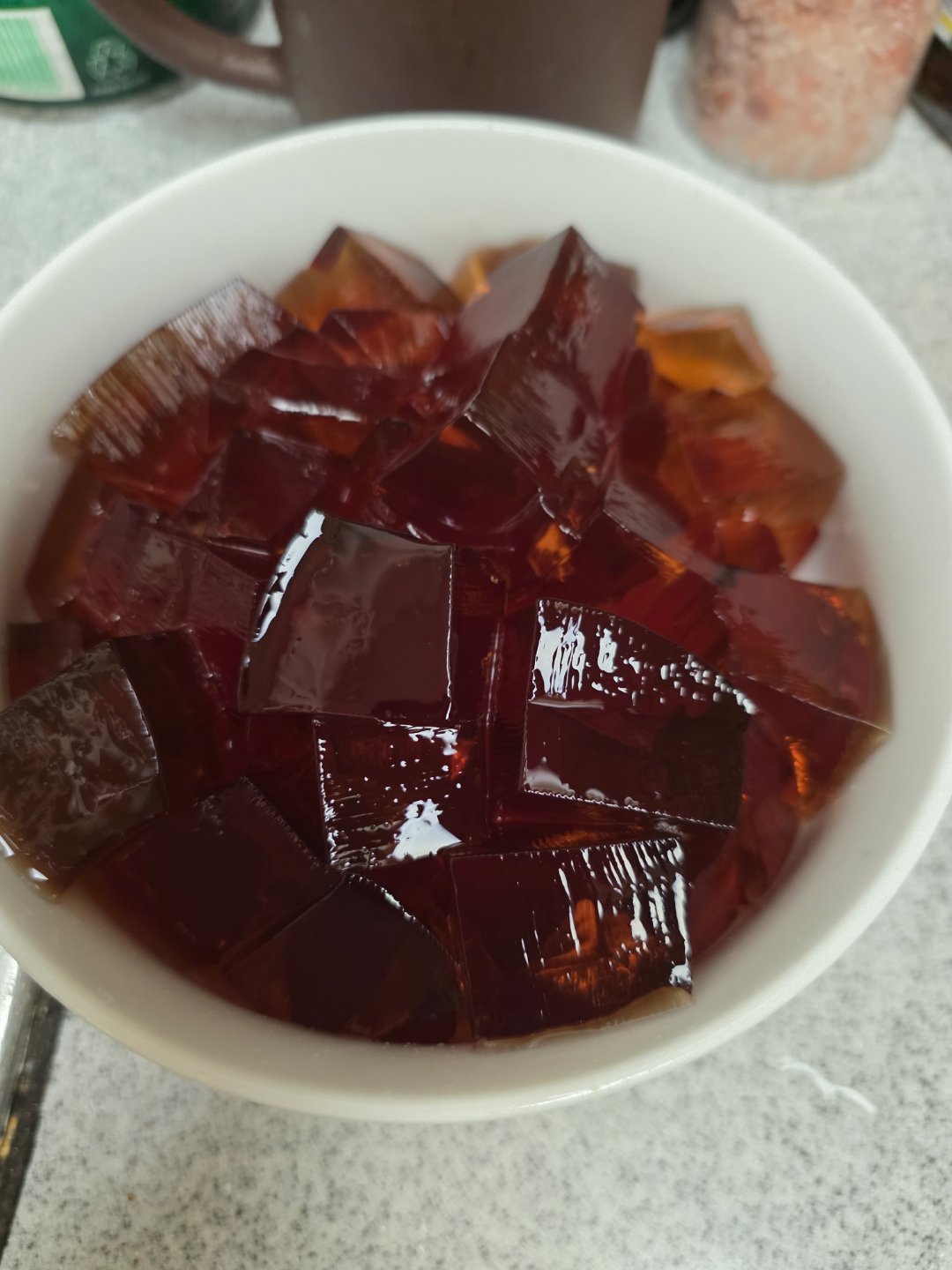 搞了黑糖白凉粉，晚上加水果椰汁花奶做甜点