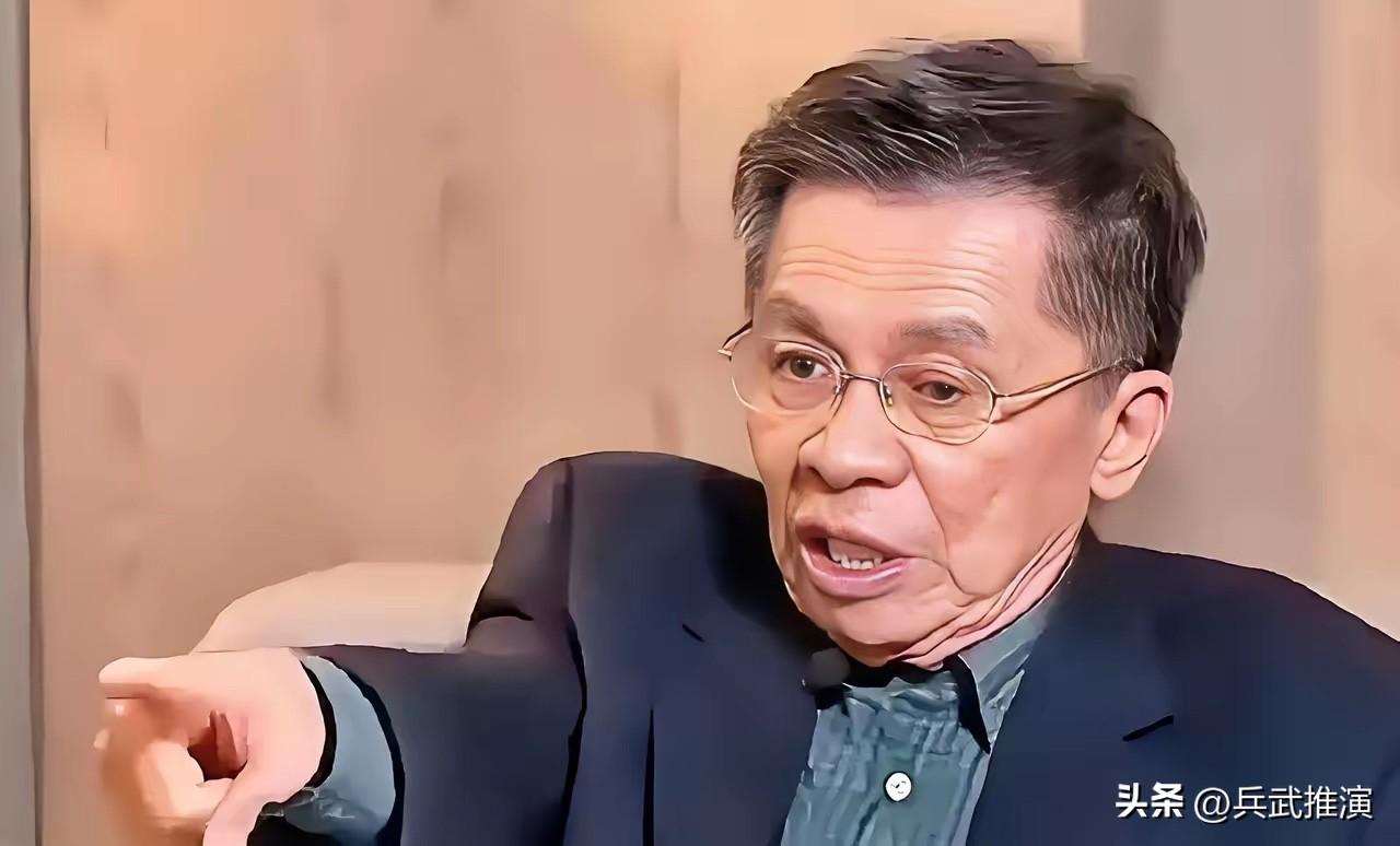 台湾时政评论员沈富雄在直播节目中当着民进党发言人吴铮和戴玮姗的面说：我真的是看不